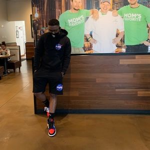 Meet your Posher, Saint